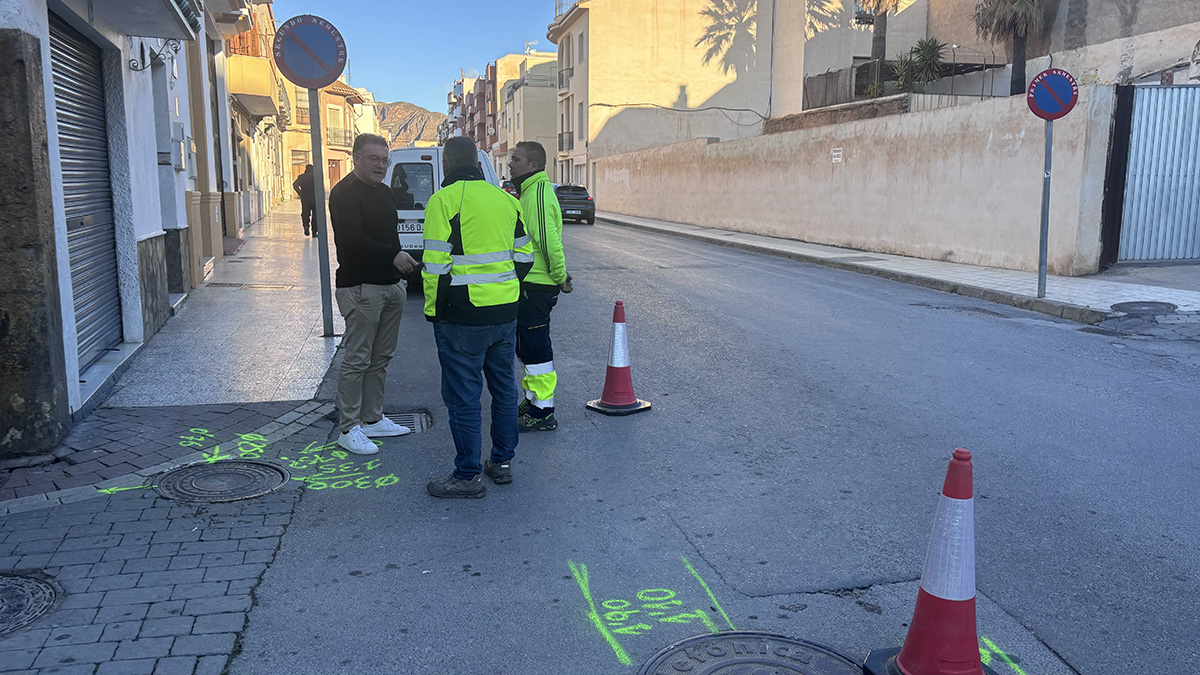Arpo inicia los preparativos para las obras de los colectores de saneamiento en la Carrera de Granada de Berja